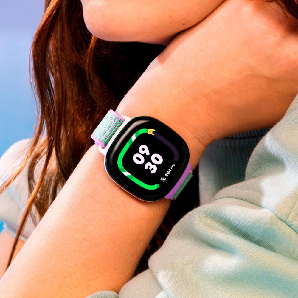 Fitbit Ace LTE – Reloj Inteligente para Niños con 4G LTE y Juegos Activos 🎮📱