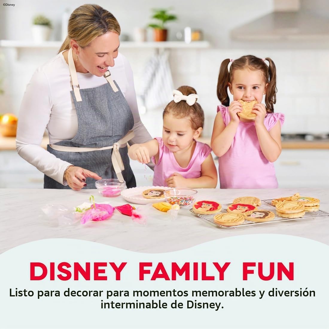 Mini Waflera con Figuras de Ariel, Bella y Cenicienta | Mini Wafles de 4" - Disney Dash Princess