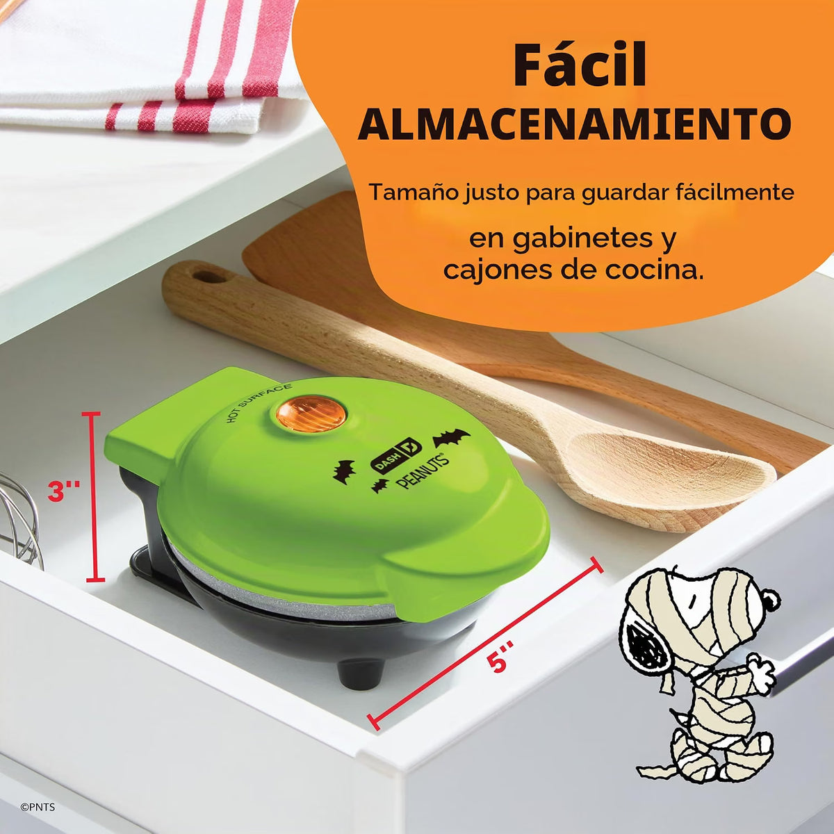 Mini Waflera con Figura de Snoopy Vampiro 4" - Peanuts x Dash Snoopy Vampiro