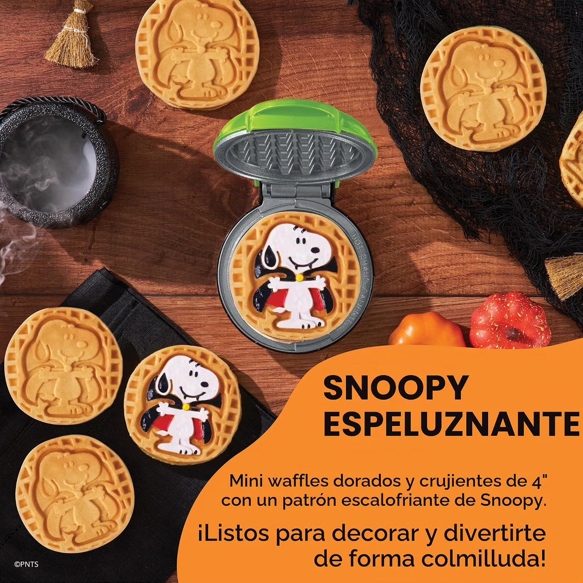 Mini Waflera con Figura de Snoopy Vampiro 4" - Peanuts x Dash Snoopy Vampiro